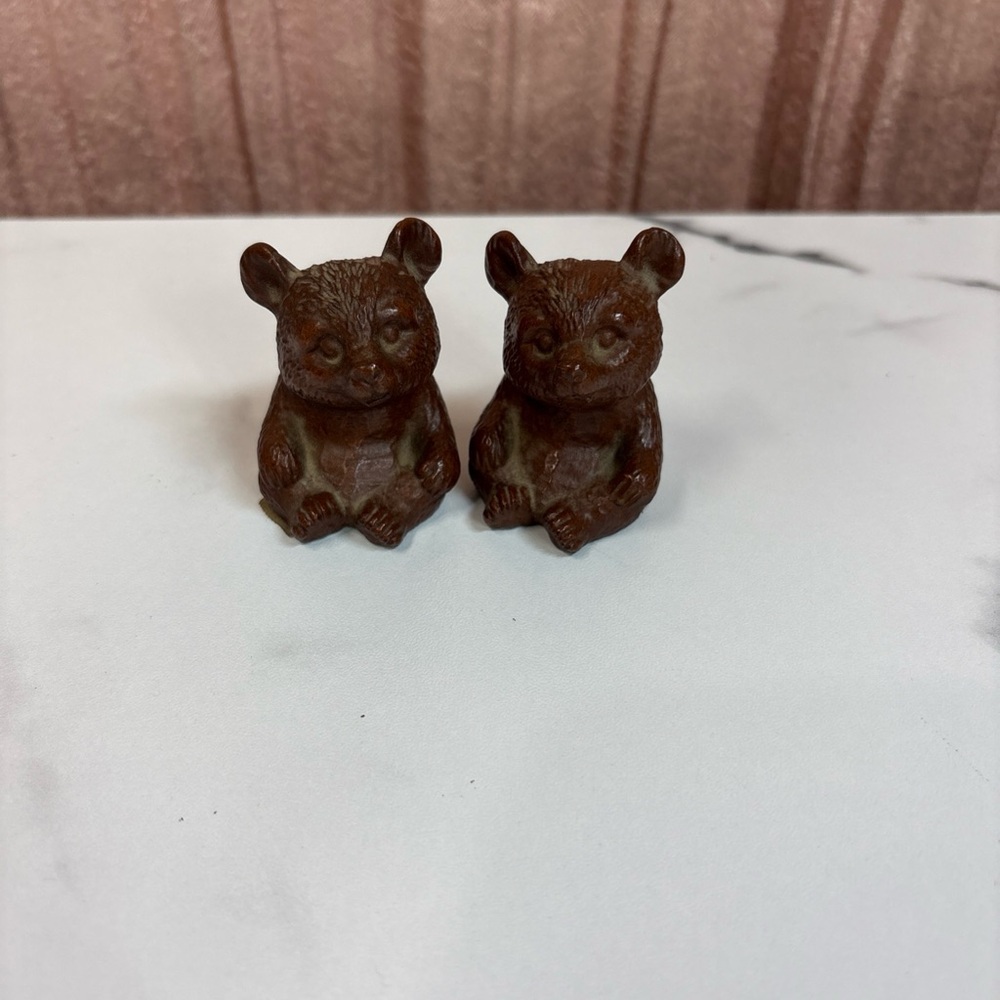 Red Mill Sitting Bears Wood figures